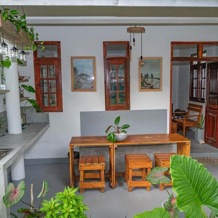 Cosynsurf Bed & Breakfast Matara Bagian luar foto