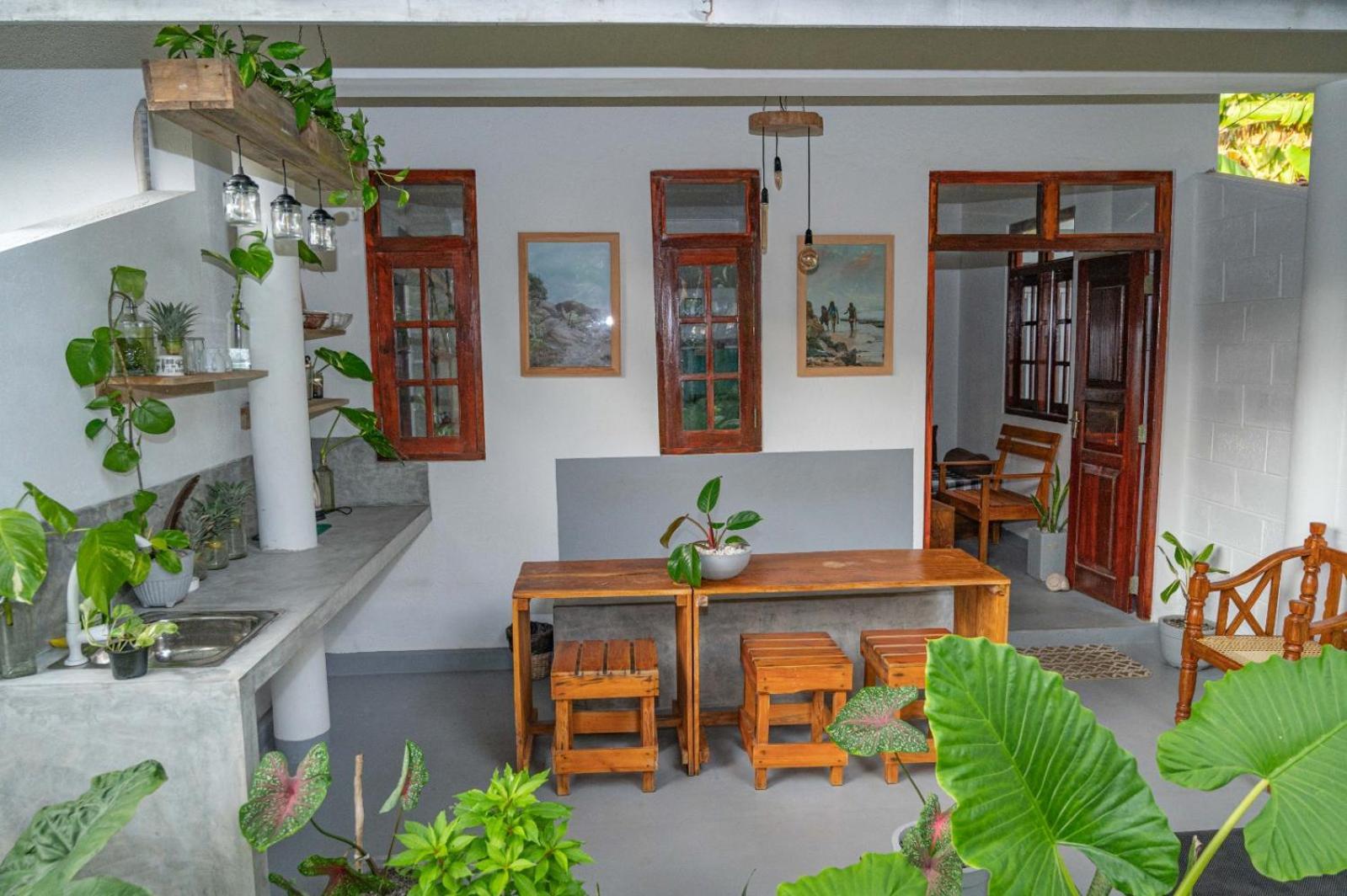 Cosynsurf Bed & Breakfast Matara Bagian luar foto