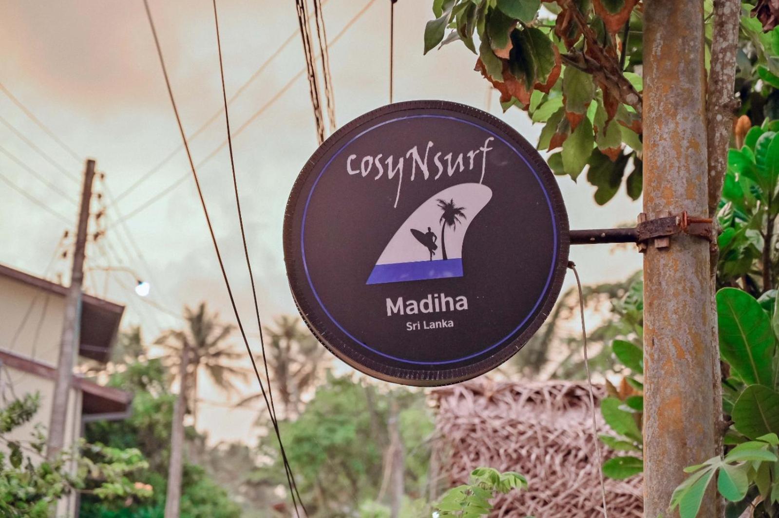 Cosynsurf Bed & Breakfast Matara Bagian luar foto