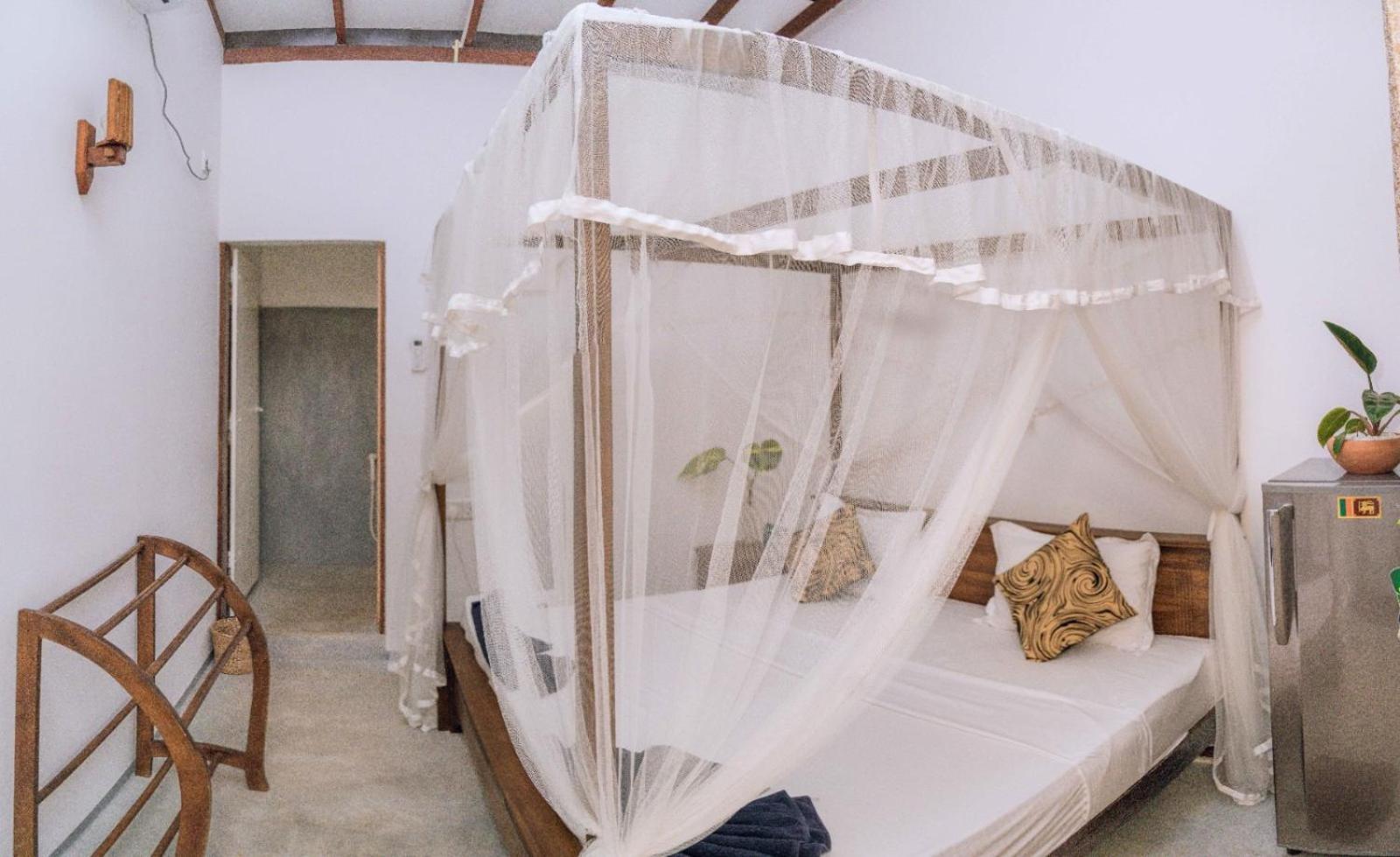 Cosynsurf Bed & Breakfast Matara Bagian luar foto