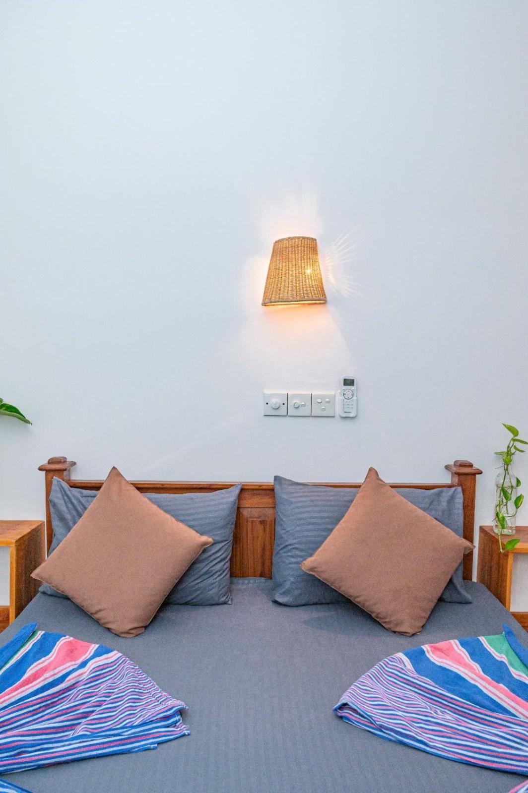 Cosynsurf Bed & Breakfast Matara Bagian luar foto