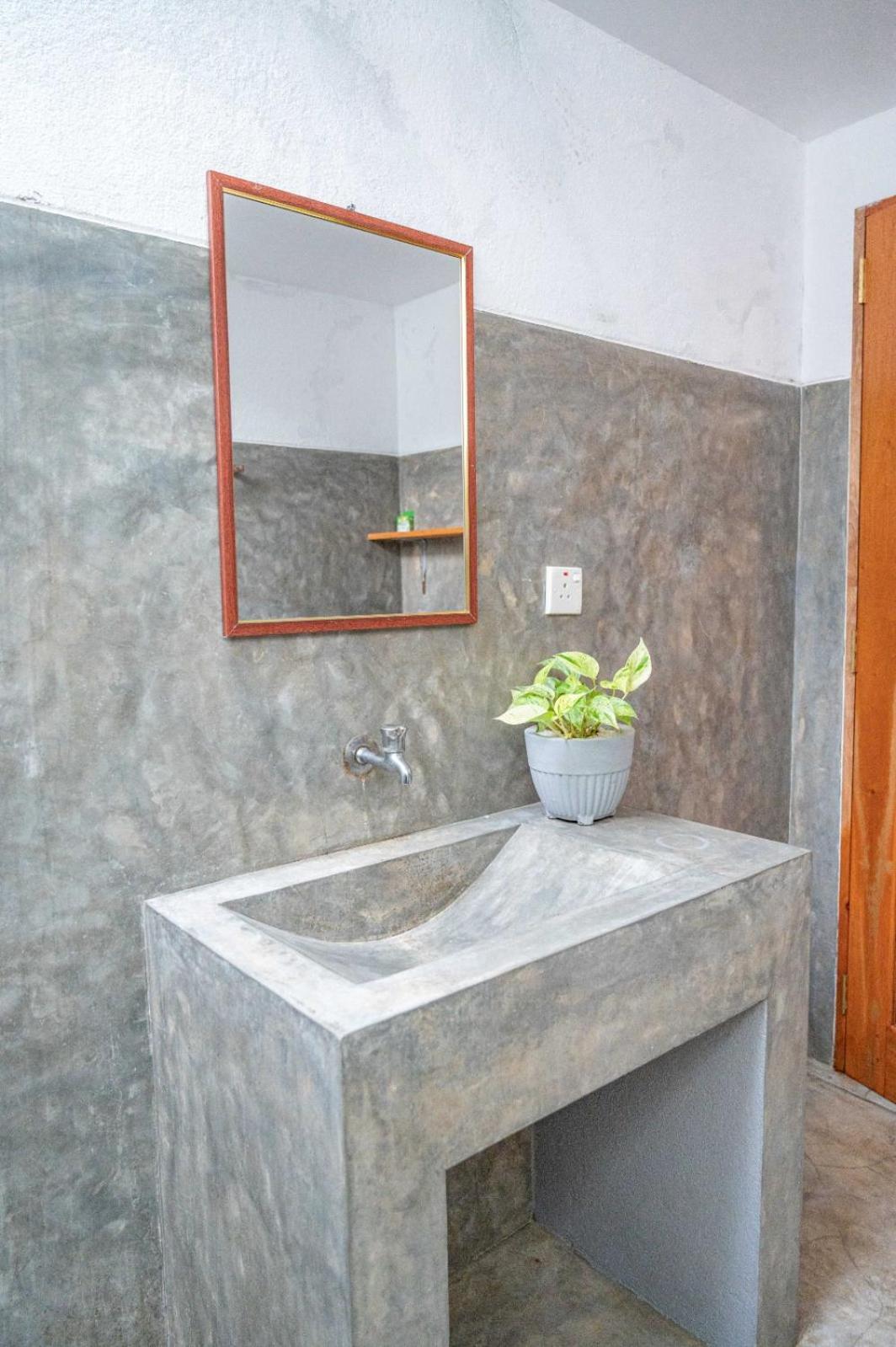 Cosynsurf Bed & Breakfast Matara Bagian luar foto